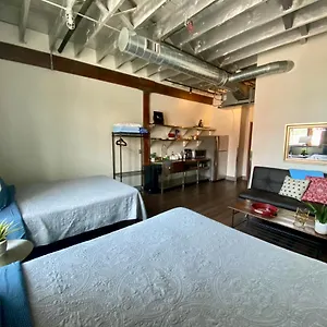  Hostel Downtown - Adults Only United States
